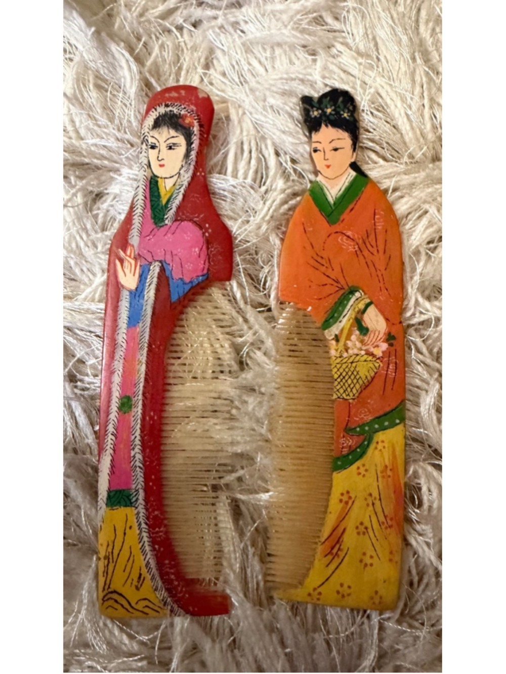 Vintage Hand Painted Vanity Combs, Pair, 40-50s Japanese Celluloid Boudoir Deco